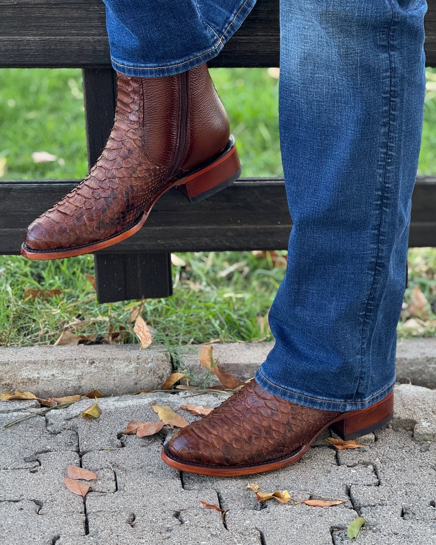 Brown shiny leather crocodile pattern men's boots