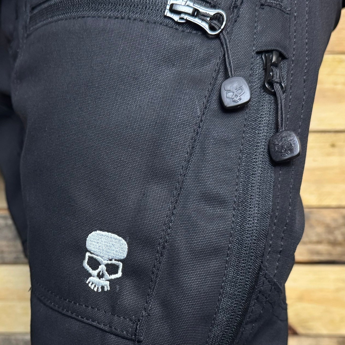CASUAL CARGO BOTTOMS