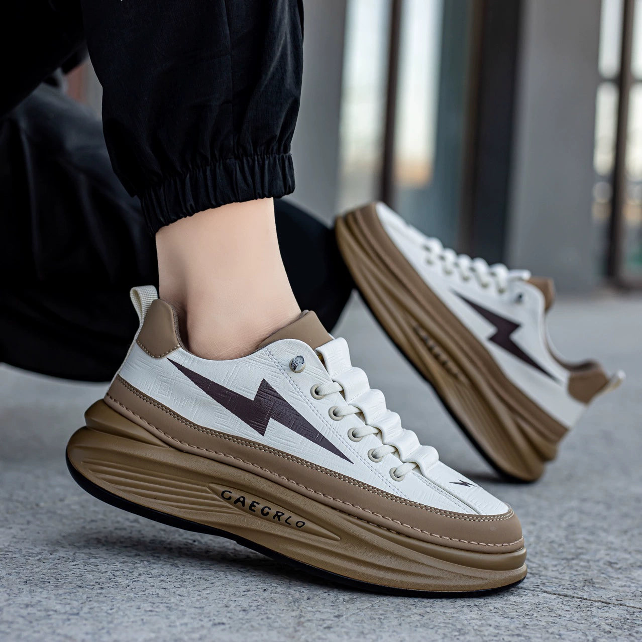 Thick-soled lightweight orthopedic shoes