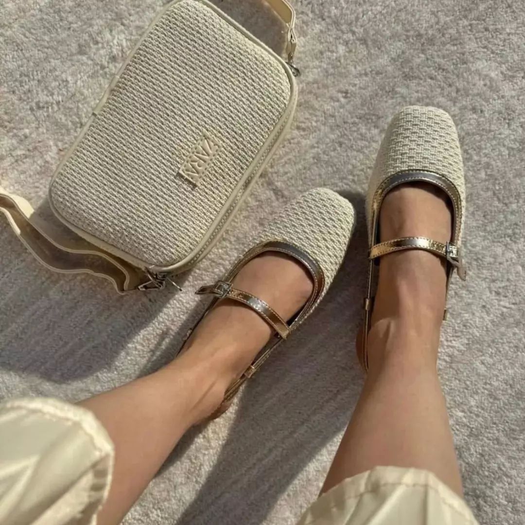 Italian hand-woven cotton and linen low-heeled loafers