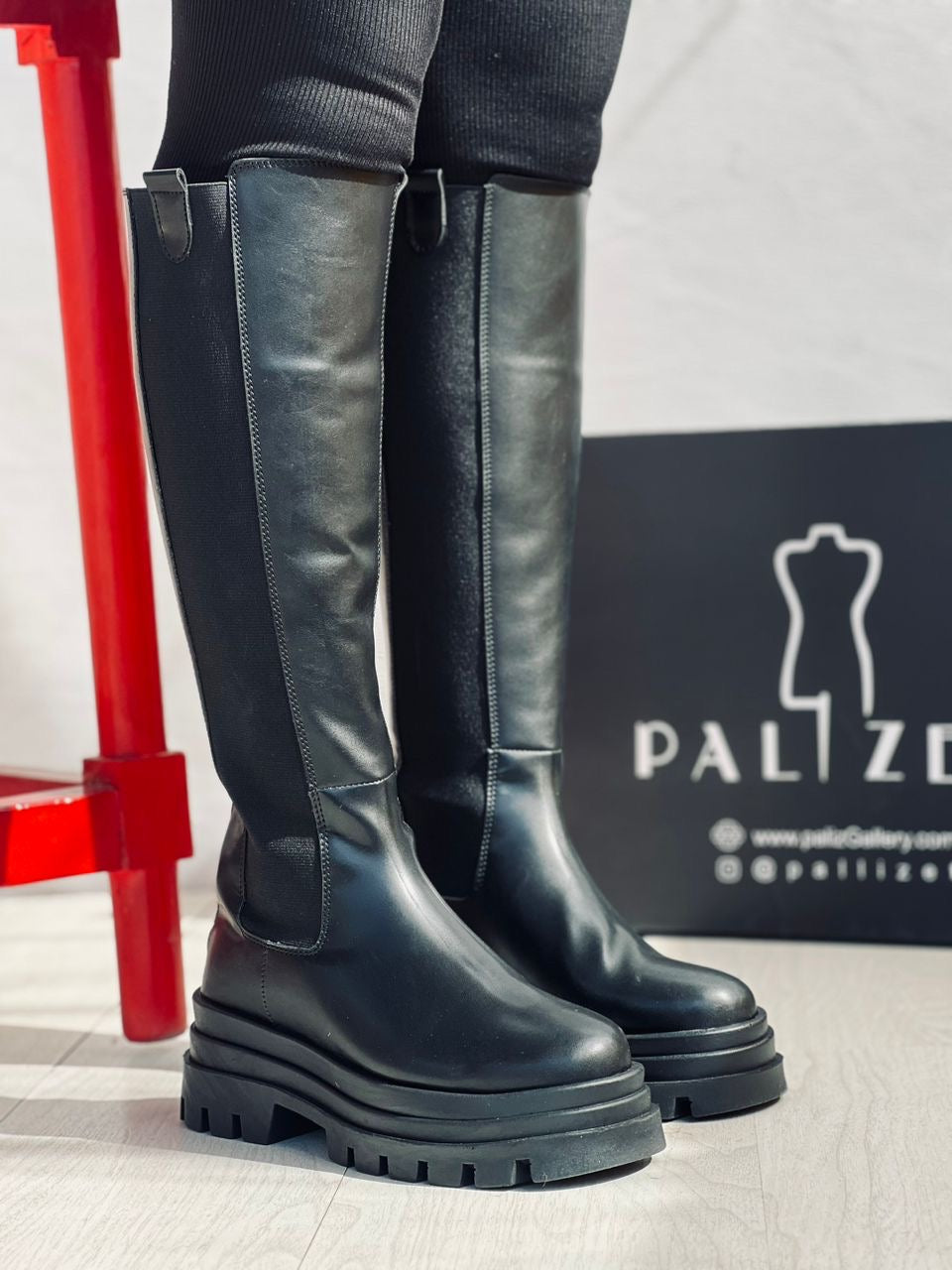 Stretch shaping calf boots