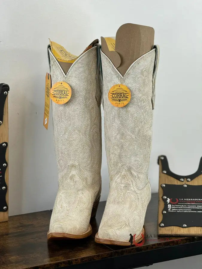 CRACKLED WHITE PINK LUMINESCENT EMBROIDERED