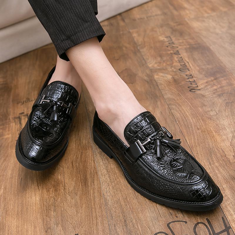 Crocodile print casual leather shoes