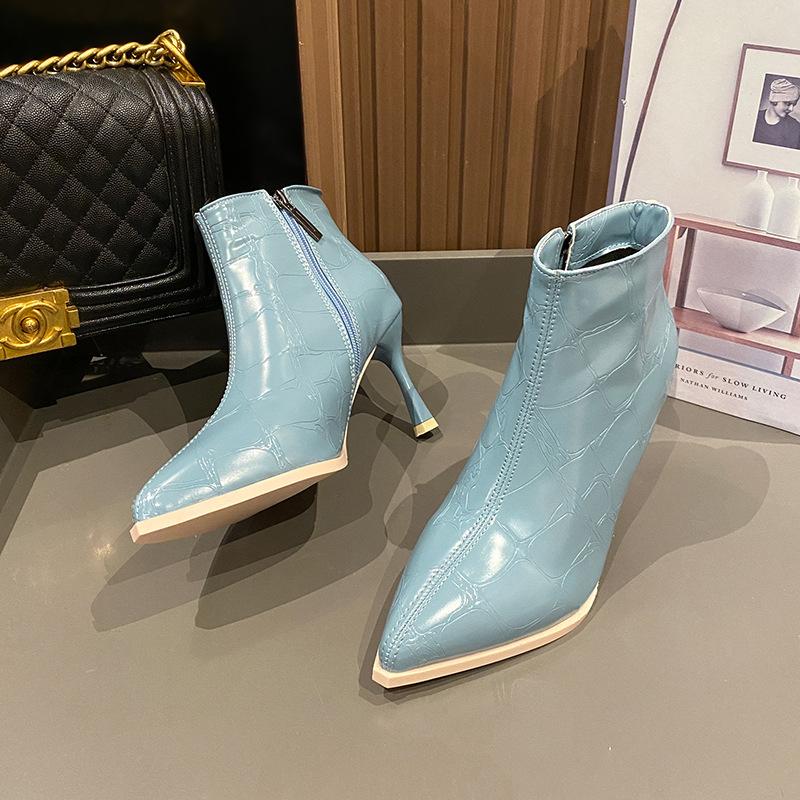 High heel pointed French boots