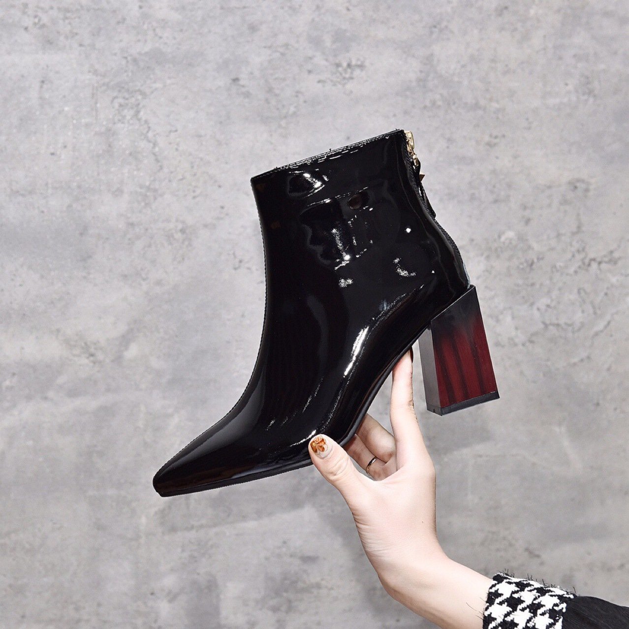 Boots - 302