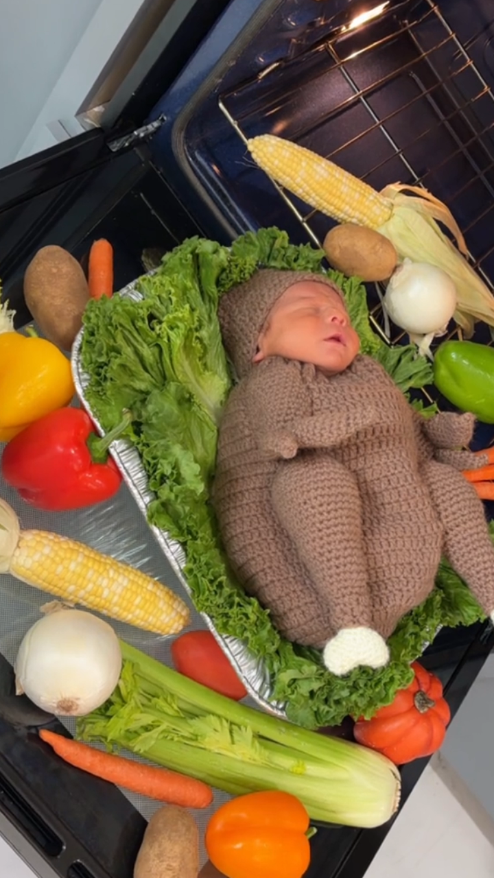 Baby turkey costume and hat