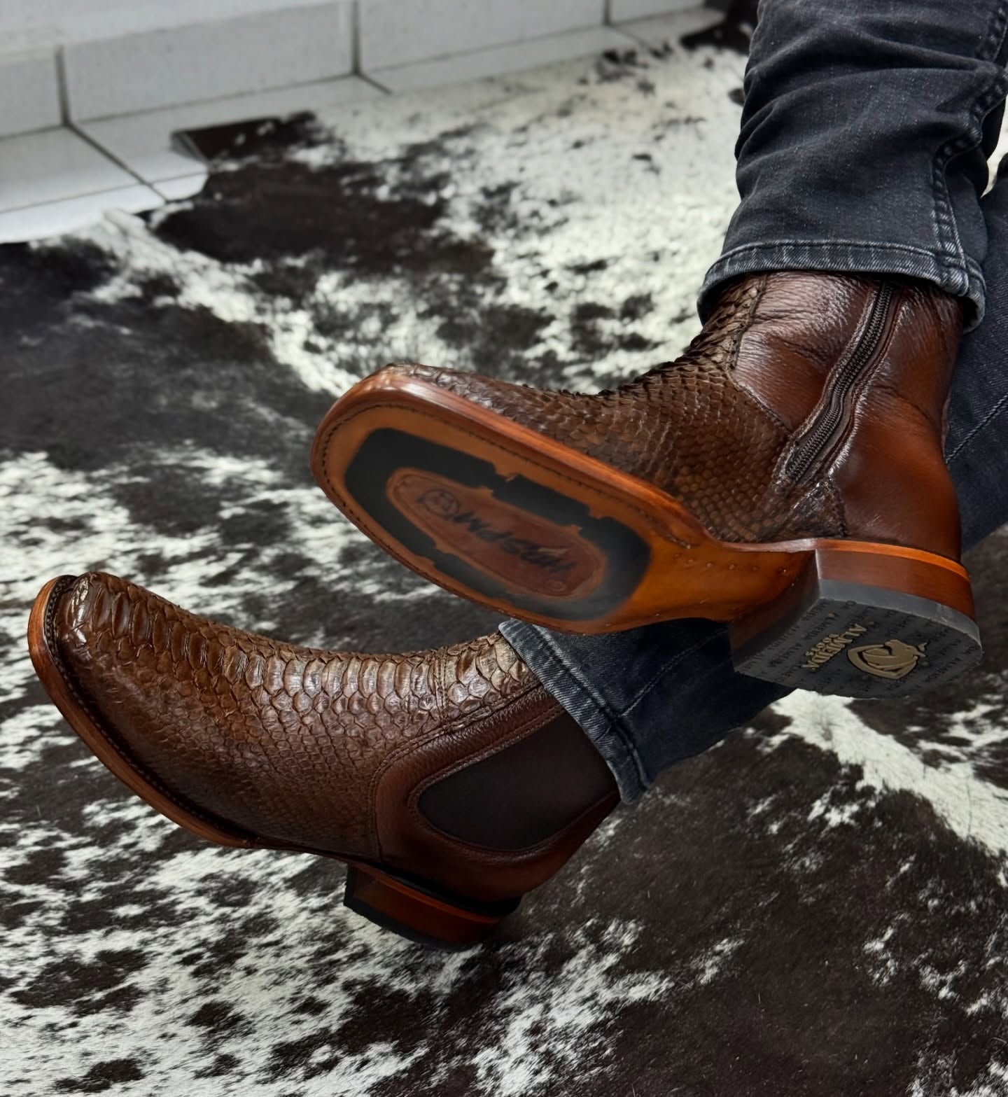 Brown shiny leather crocodile pattern men's boots