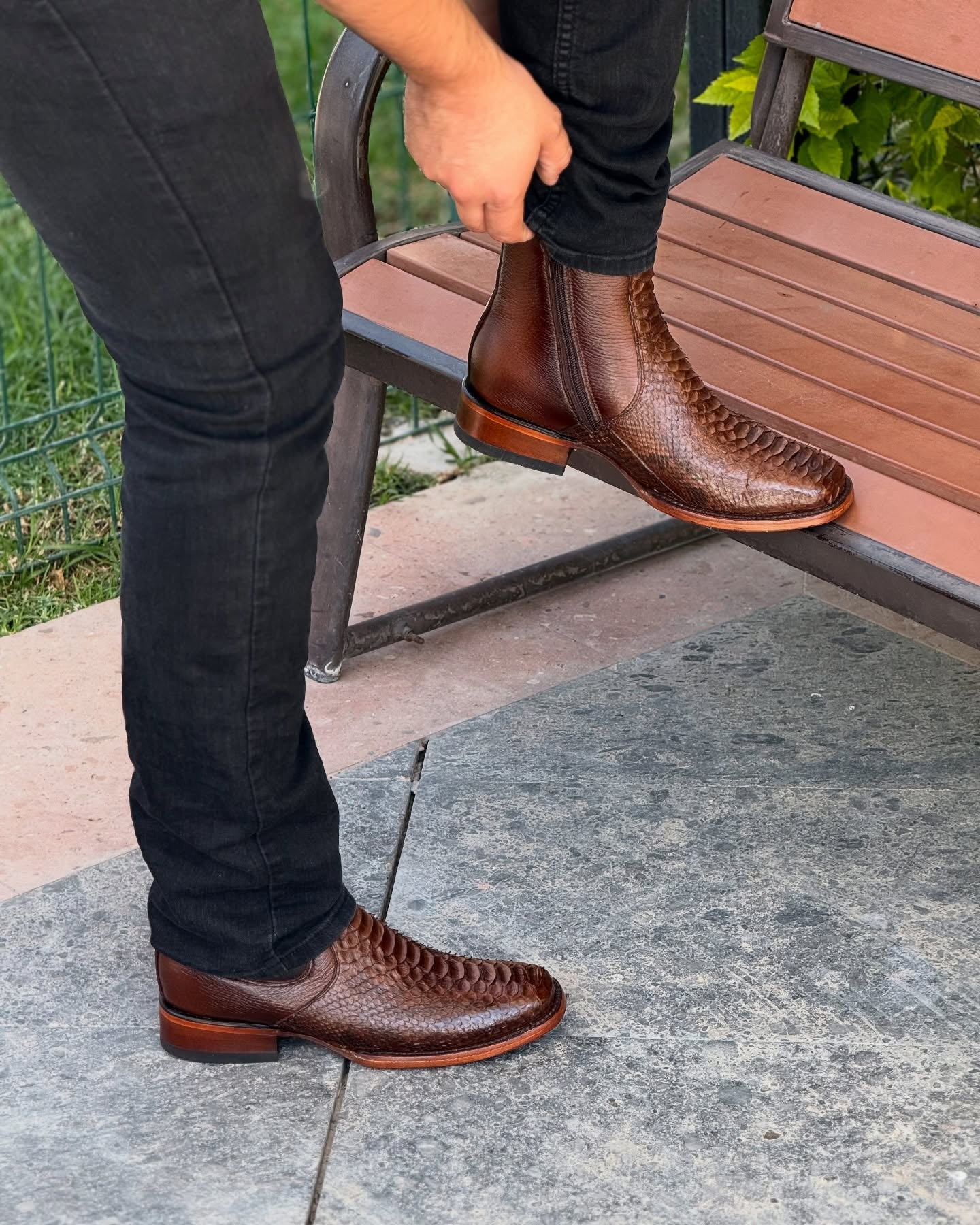 Brown shiny leather crocodile pattern men's boots