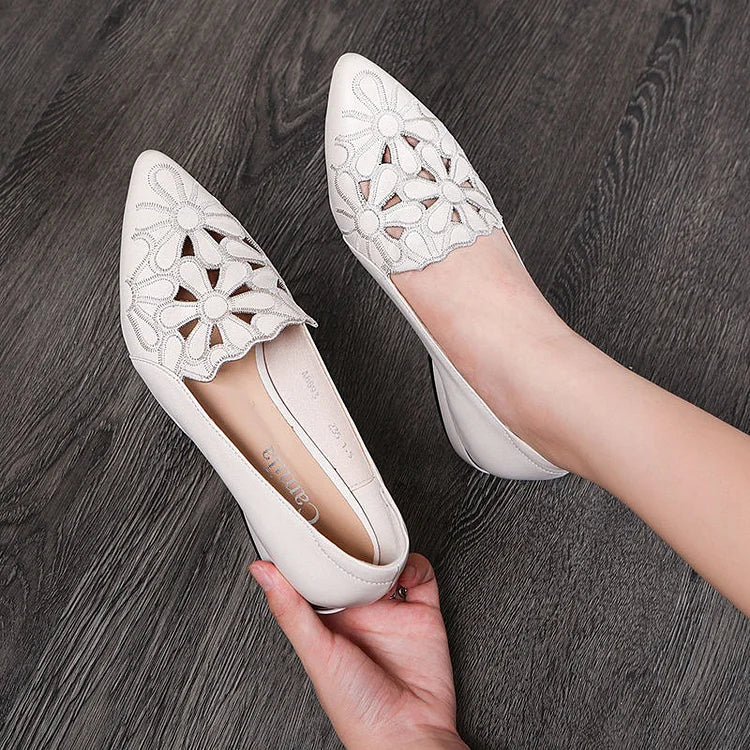 Soft-soled Causal Cutout Embroidered Leather Shoes