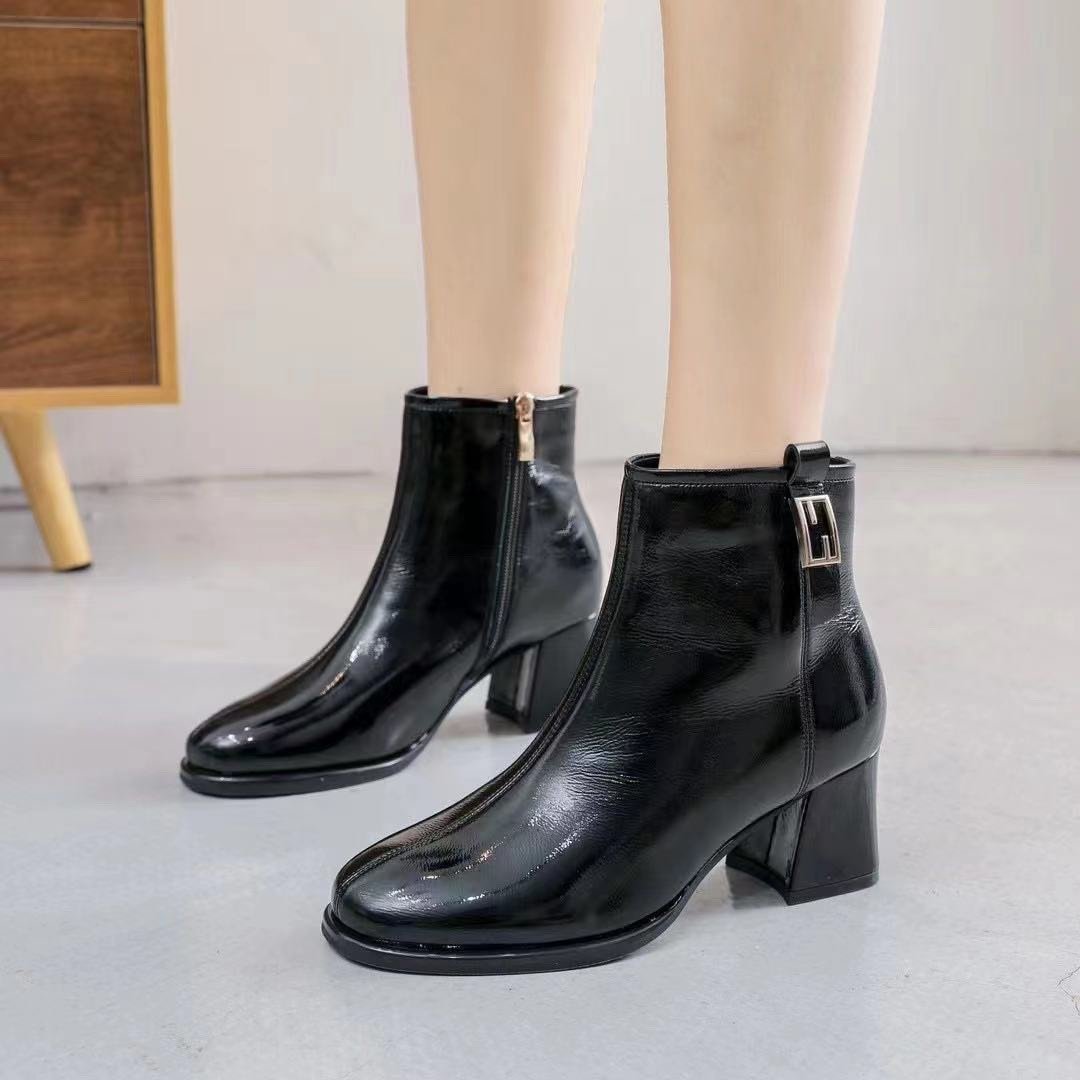 Fashion thick heel leather ankle boots