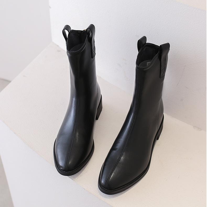 Pointed back zip mid-heel boots